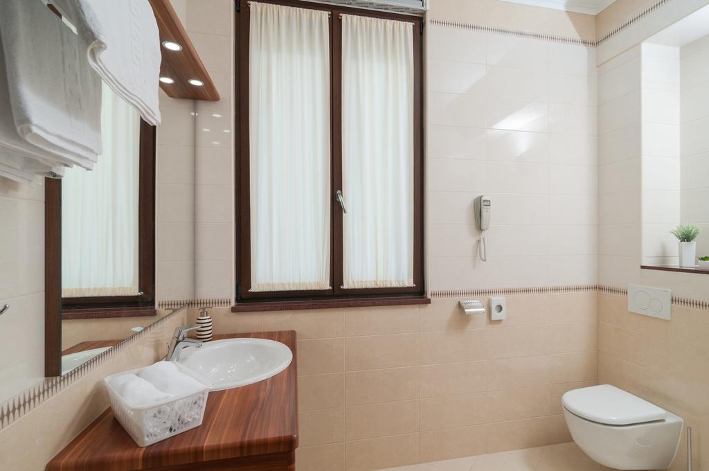 Luxury Rooms Near The Beach2 Split Exterior photo
